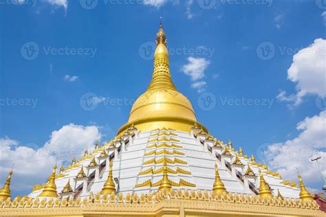 Golden pagoda Bago Myanmar. 751950 Stock Photo at Vecteezy