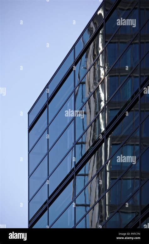 Rectangle building hi-res stock photography and images - Alamy