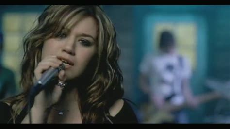 Breakaway [Official Video] - Kelly Clarkson Image (21866017) - Fanpop