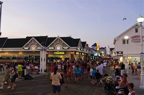 File:Ocean City MD Boardwalk August 2009 3.jpg - Wikipedia