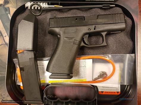 Glock 43x 9mm with case and accessories