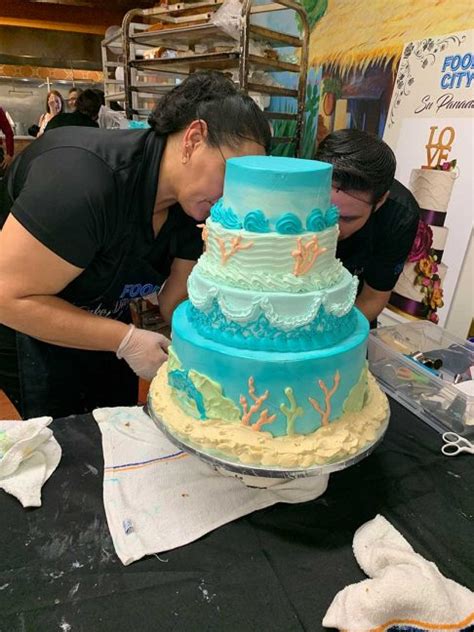 Food City Bakery Artists Showcase Talent In Cake Decorating Competition