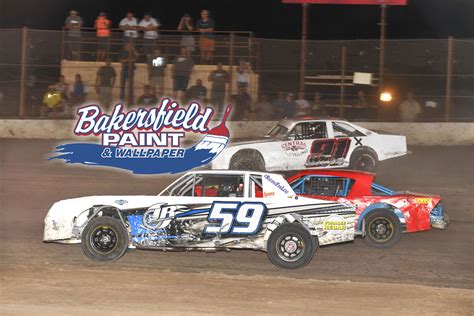 Bakersfield Paint and Wallpaper Night at the Races – Bakersfield Speedway