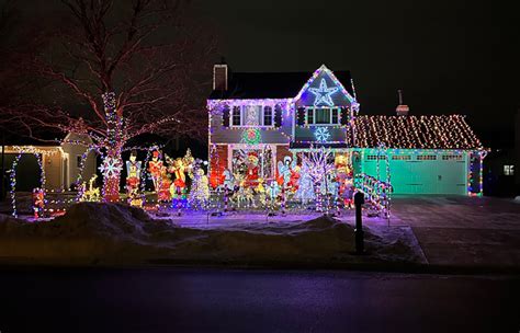 Guide to the Best Christmas House Light Displays in WNY 2022 - Step Out Buffalo