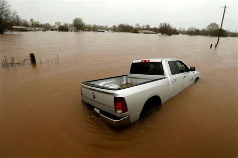 Louisiana town gets dumped on with more than 20 inches of rain