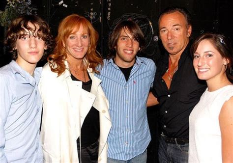 Sam Ryan Springsteen, Patti Scialfa, Evan James Springsteen, Bruce ...