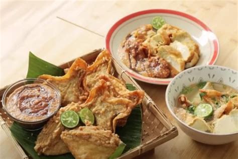 Resep Batagor Khas Bandung, Bisa Disajikan dengan Kuah dan Bumbu Kacang : Okezone Lifestyle