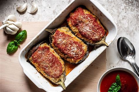 Ricetta delle melanzane ripiene al forno, un classico italiano