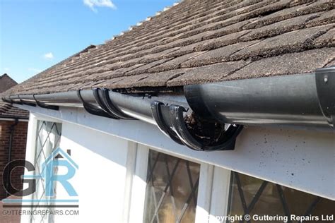 Guttering Repairs London | Gutter Cleaning & Roof Repair London