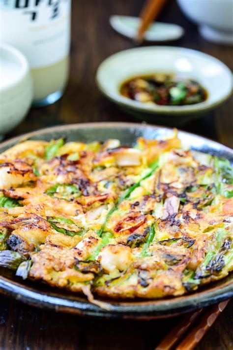 Haemul Pajeon (Seafood Scallion Pancake) | Korean side dishes, Scallion ...