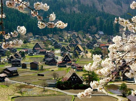 Corners of the World: Ogimachi Village, Shirakawa-Go, Japan.