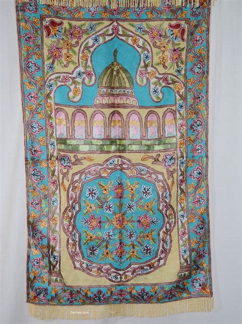 muslim praying art | embroidered prayer rug beautiful prayer rug with ...