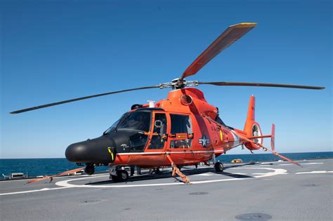 DVIDS - Images - USCGC Stone conducts flight operations with Coast ...