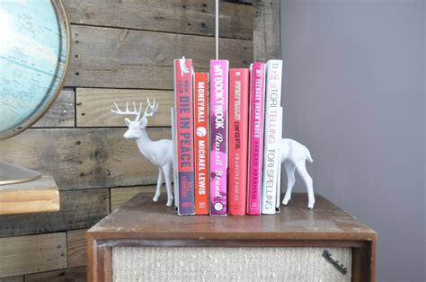 artisan des arts: DIY - Plastic animal bookends - $3.50