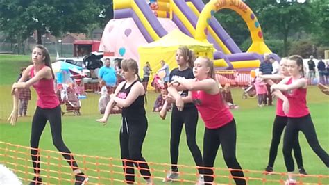 Ilkeston carnival 11/06/2016 - YouTube