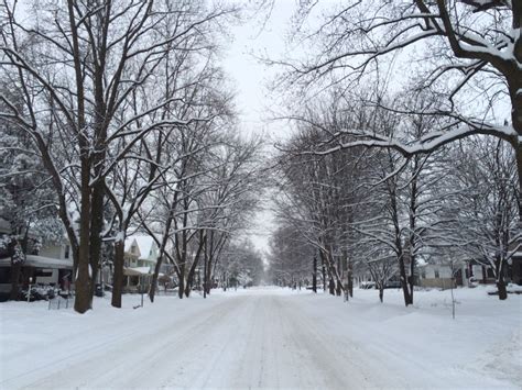 Springfield Illinois, winter snow February 2015, Walnut Street looking south from Lawrence ...