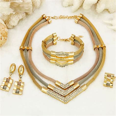 GOLD JEWELRY SETS FOR WOMEN | Bride jewelry set, Gold jewelry sets ...