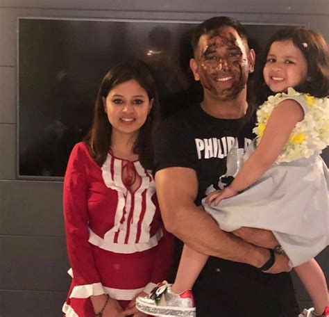 Ms Dhoni Family Photo