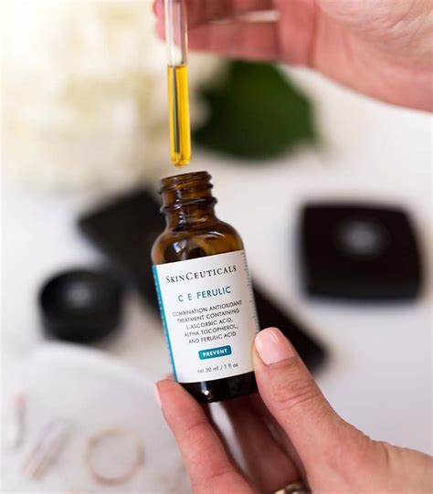 Skinceuticals CE Ferulic review - anti-aging serum reviews