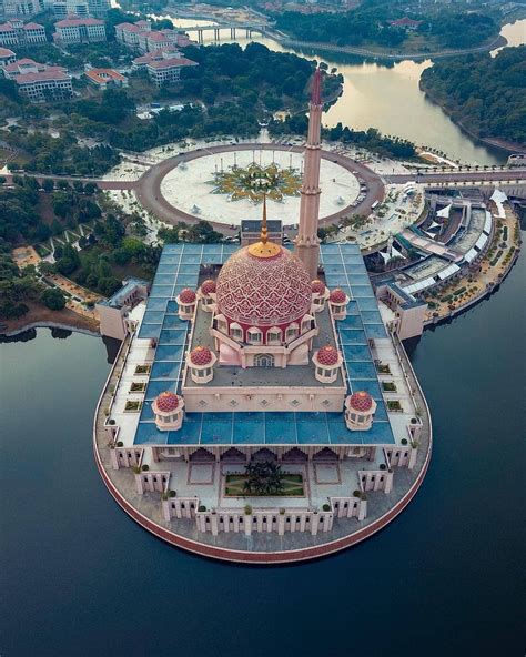 Blue mosque Malaysia Mosque Architecture, Art And Architecture, Ancient ...