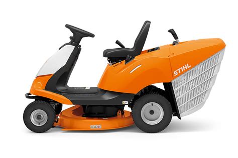 RT 4082 - Manoeuvrable ride-on mower for gardens with trees