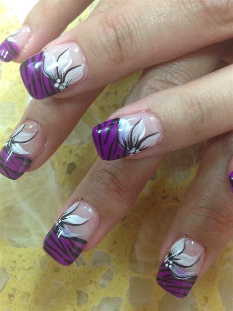 Purple Tiger Stargazer, nail art designs by Top Nails, Clarksville TN. | Top Nails