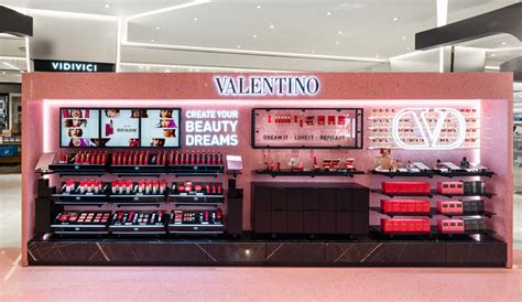 Valentino Beauty lands in travel retail