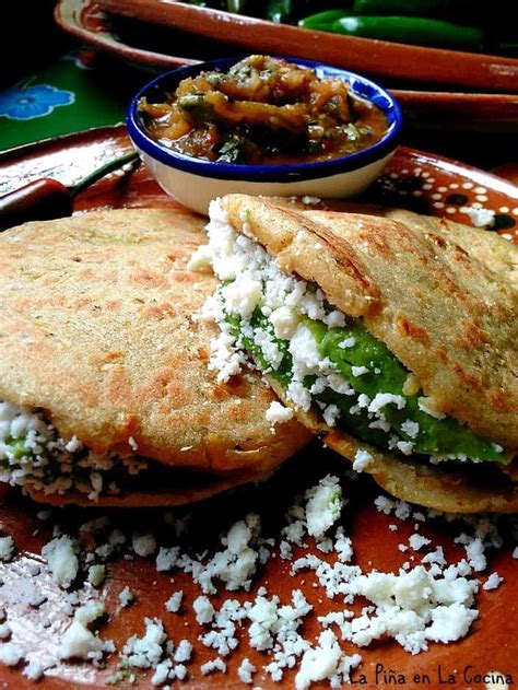 Gorditas de Maiz | Recipe in 2020 | Mexican food recipes, Gorditas recipe, Gorditas recipe mexican