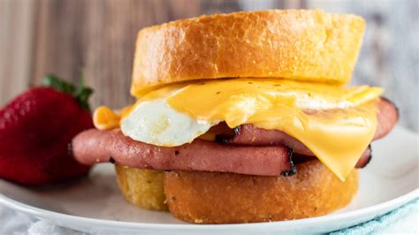 Fried Bologna and Egg Sandwich | Bake It With Love