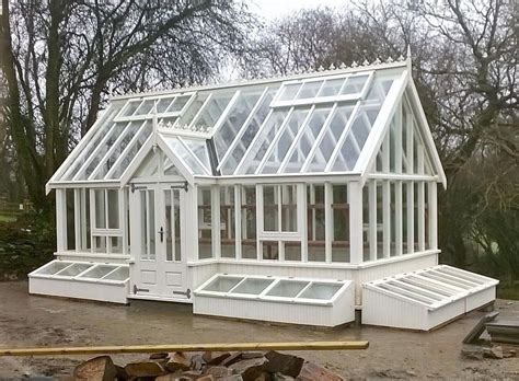 This kind of %%KEYWORD%% is unquestionably a superb design construct. #moderngreenhouse ...