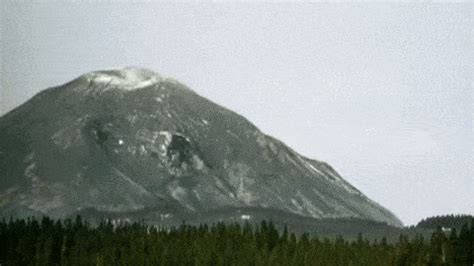 Mount St. Helens’ Historic Volcanic Eruption is Relived Through 3D ...