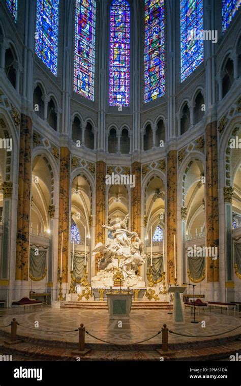 choir of Chartres cathedral, France, with view of the altar (18th ...