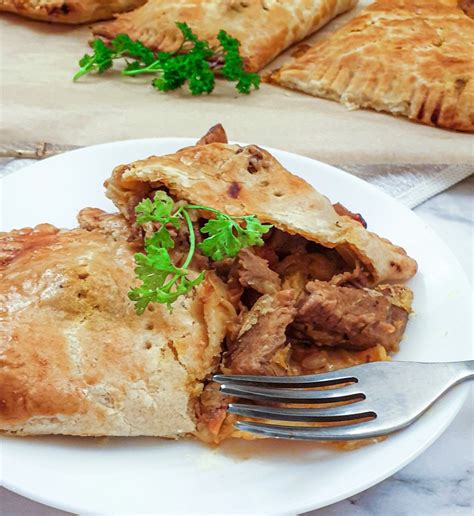 Leftover lamb pies - Foodle Club