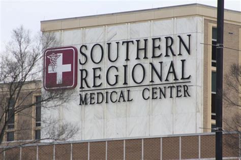 Southern Regional’s Director of Nursing honored with community award