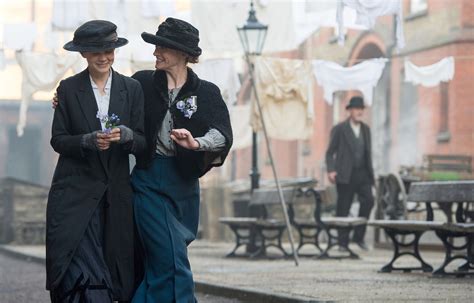 Review: In ‘Suffragette,’ Feminist Insight That’s About More Than the Vote - The New York Times