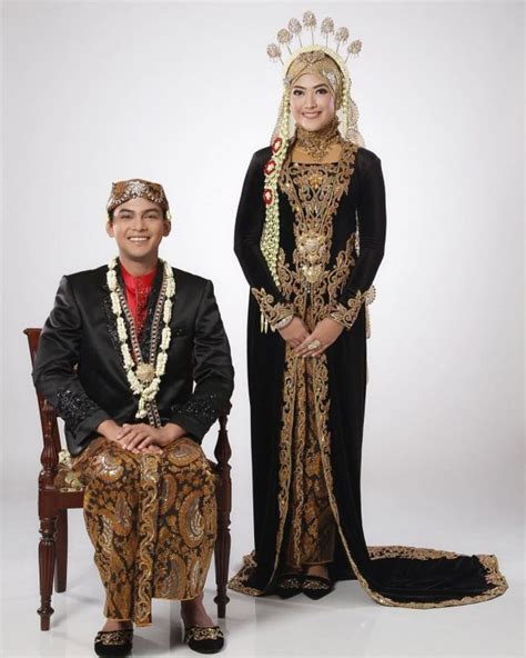 Pakaian Adat Banjar / 3 Jenis Busana Adat Pengantin Banjar - Demikian sekilas tentang pakaian ...