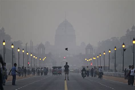 Delhi under the blanket of Air Pollution | Clamor World