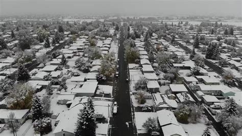 Powerful Storm Downs Power Lines, Tree Limbs, Coats Ground In Snow - Videos from The Weather Channel