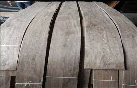 Natural Quarter Cut Walnut Veneer Furniture Wood Sheet Grade AB