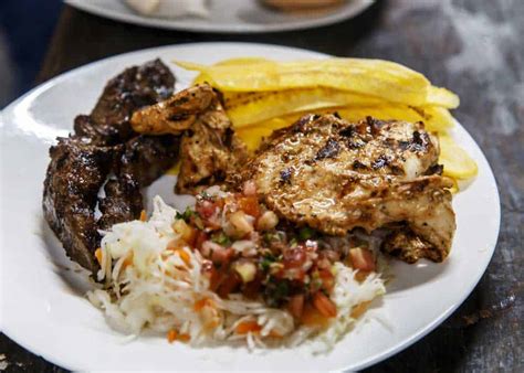 22 Nicaraguan Foods to Try: Dishes, Drinks, Desserts in Nicaragua | Storyteller Travel