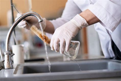 Cómo prevenir la contaminación microbiana en el laboratorio - Cromtek