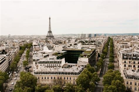 14 Top Hotels with Eiffel Tower view - for (almost) every budget!