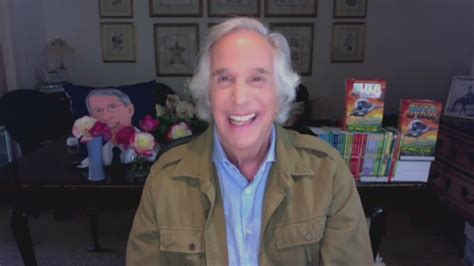 Henry Winkler Announces He's Selling Iconic Fonzie Jacket In Upcoming ...