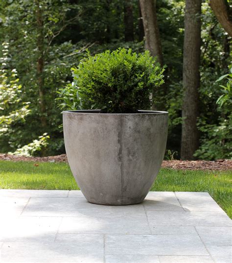 The Best Concrete Planters for Your Outdoor Space - Plank and Pillow