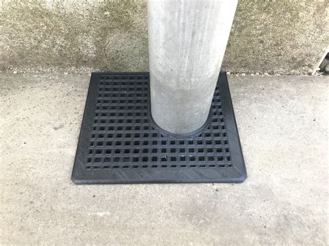 Drain cover with slot for gutter down pipe. : r/functionalprint