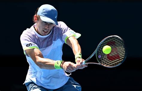 De Minaur charges into Australian Open fourth round | 21 January, 2023 ...