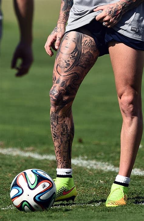 Tattoos: Raul Meireles | Die coolen Tattoos der Sport-Stars | BRAVO