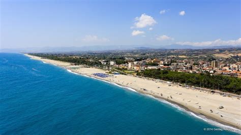 Italy, Calabria, Reggio Di Calabria, Spiaggia di Locri - TRIPinVIEW