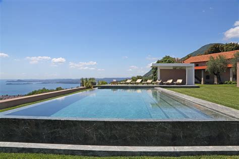 Lake Garda Luxury Villa | Lake Garda Exclusive Rentals - SopranoVillas