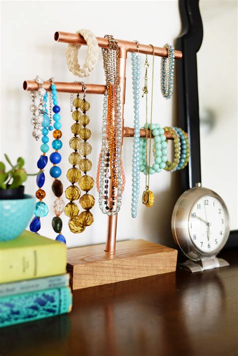 6 Unique DIY Jewelry Displays - diy Thought